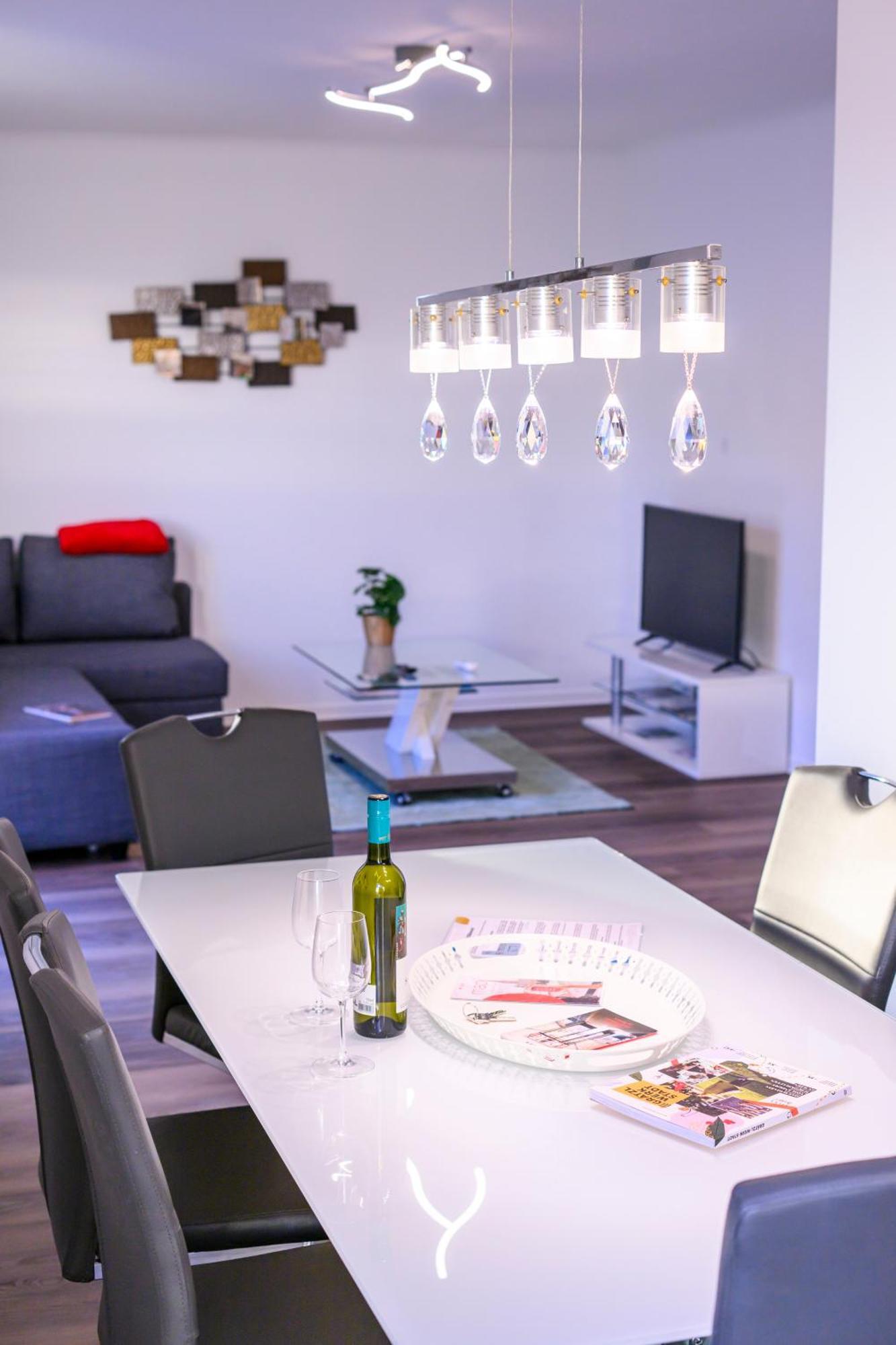 Central Hub Close To Main Station By Jr City Apartments Wenen Kamer foto
